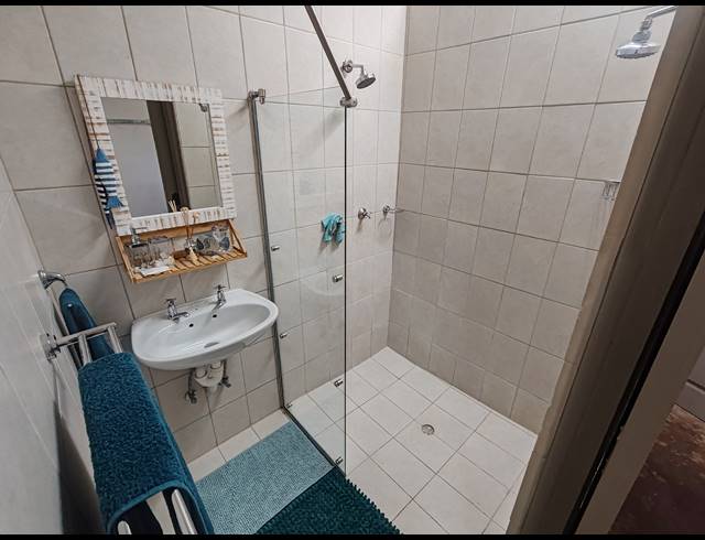 14 BEDROOM HOUSE FOR SALE IN LONG ACRES COUNTRY ESTATE